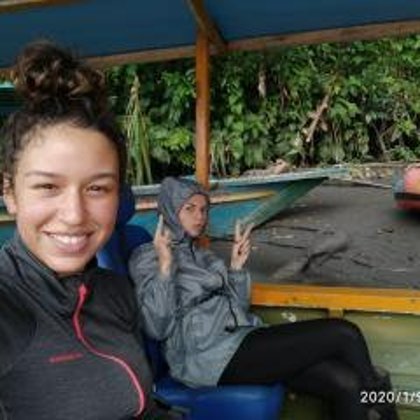 Paseo por el rio en bote a motor