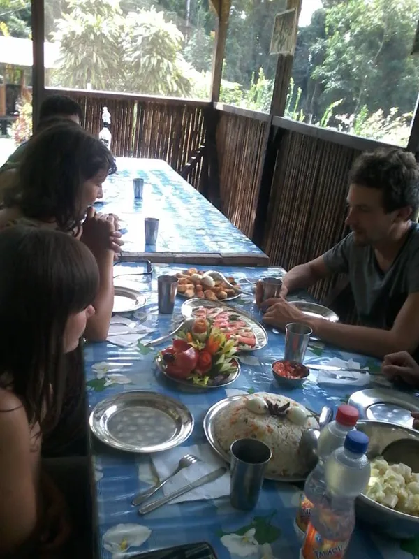 Disfrutando del almuerso 