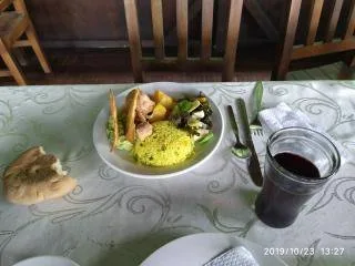 Almuerso 